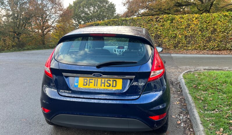 2011 Ford Fiesta 1.4 Zetec Hatchback 5dr Petrol Manual (133 g/km, 94 bhp) full