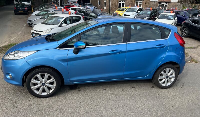 2010 Ford Fiesta 1.25 Zetec Hatchback 5dr Petrol Manual (133 g/km, 81 bhp) full