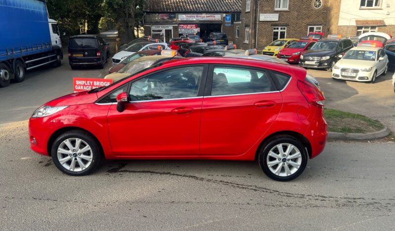 2010 Ford Fiesta 1.25 Zetec Hatchback 5dr Petrol Manual (129 g/km, 81 bhp) full
