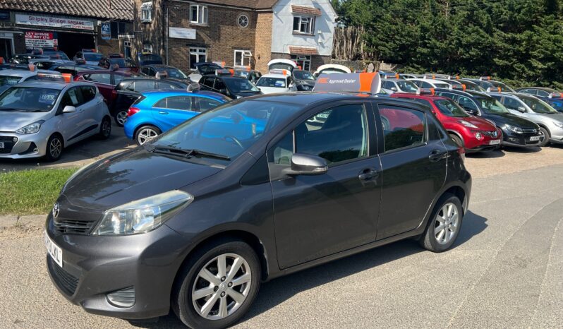 2013 Toyota Yaris 1.33 Dual VVT-i TR Hatchback 5dr Petrol Manual Euro 5 (101 ps) full